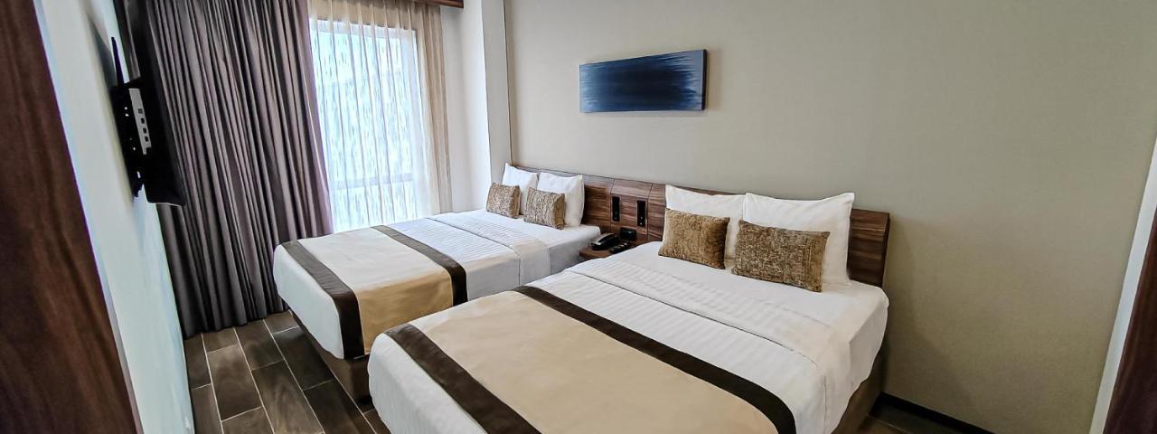 Fujitaya Queretaro Hotel Jurica Exterior photo Deluxe Room